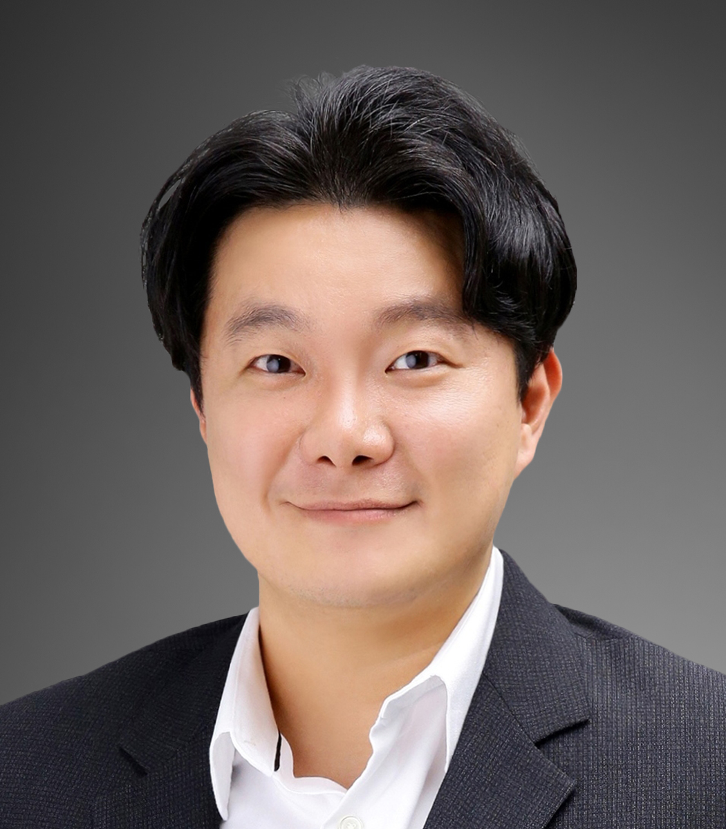 Headshot of Sungwoong Kim