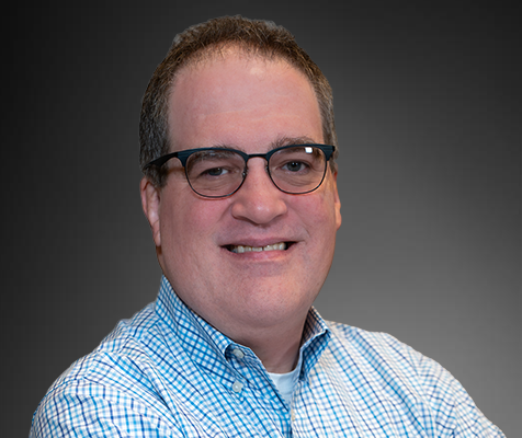 Stephen Edwards, Ph.D., director of the Center for Scientific Computing & Data Management, poses for a professional headshot.